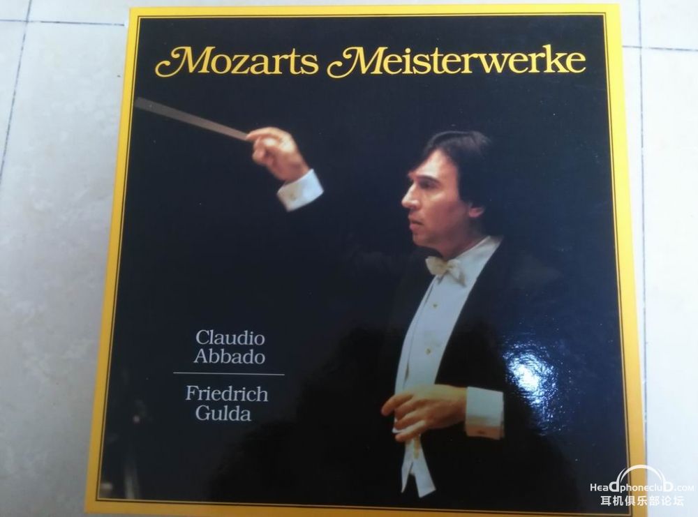 С mozart-abbado-1.jpg