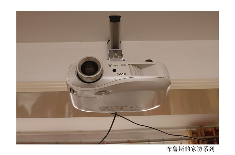 EPSON projector.jpg