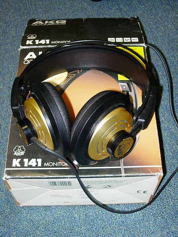 AKG-K141M.jpg