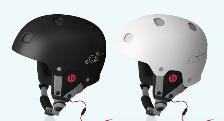 beats-helmet-snowboarding.jpg