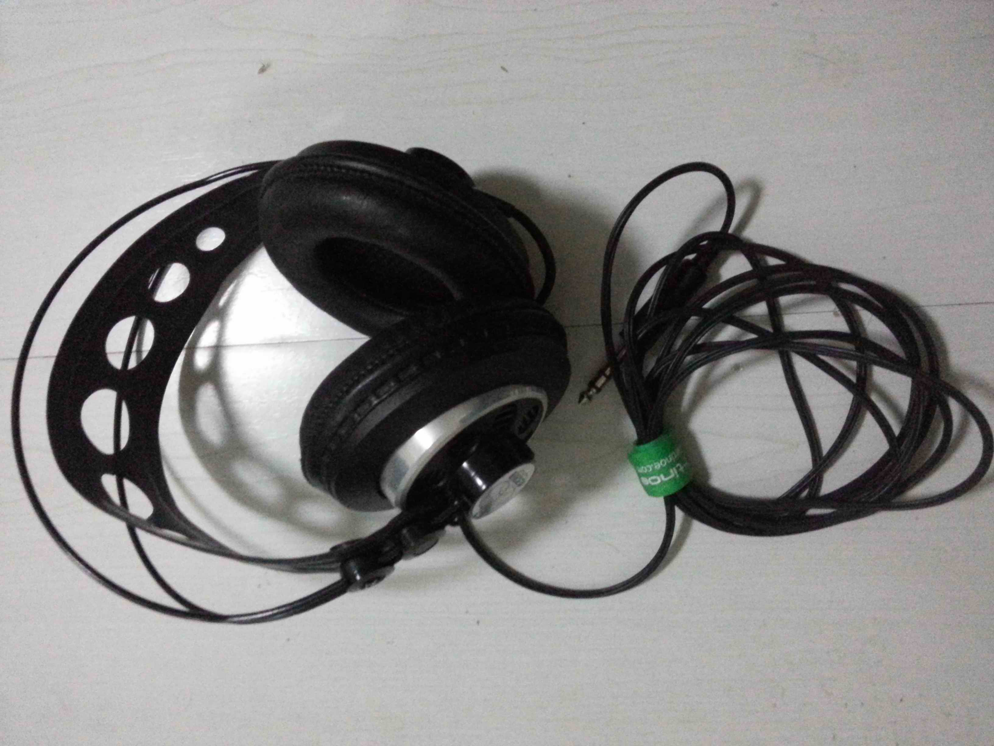 AKG K240.jpg